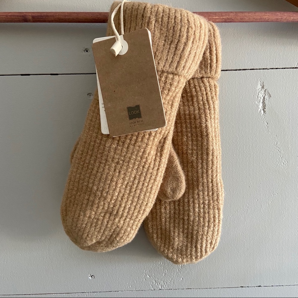 Cozy Mittens, Look by M, Anthropologie